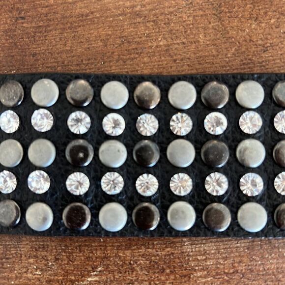 Cuff Bracelet    - Picture 5 of 7